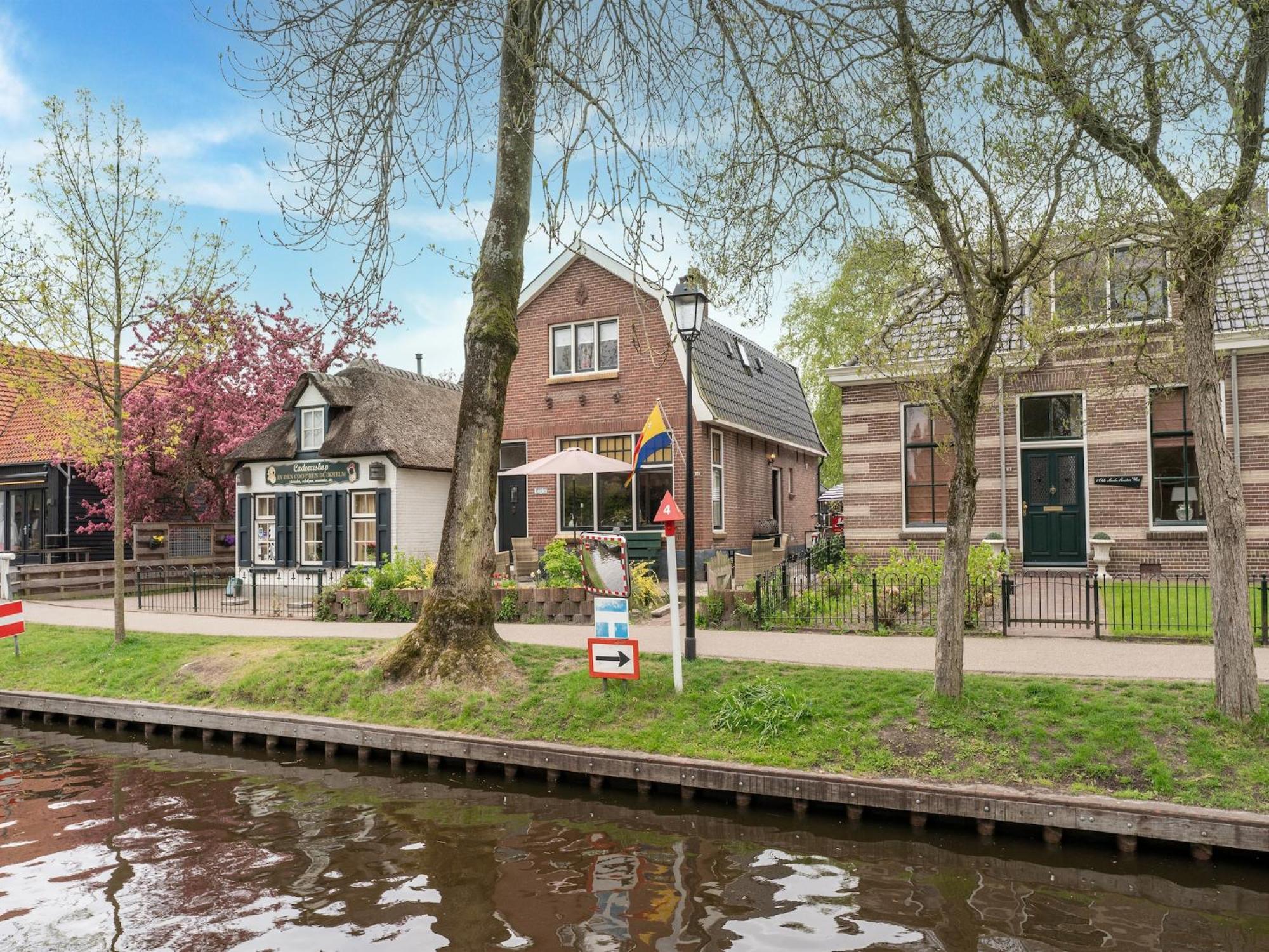 Lodge In Giethoorn With Breakfast Esterno foto